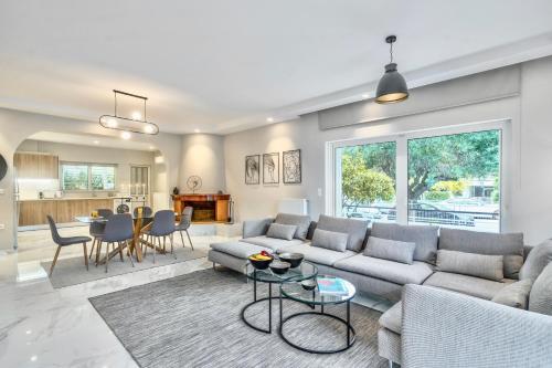 Glyfada Diamond Residence - 3 Master Bedrooms