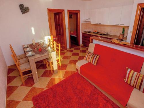 Spacious Apartment in Dramalj with Swimming Pool