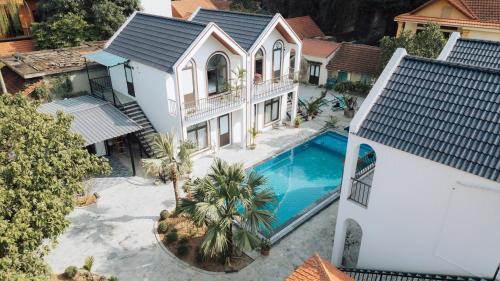 Swimmingpoolen hos eller tæt på Tamcoc peacefull