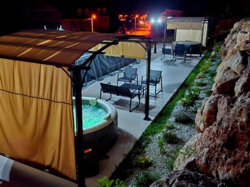 Πισίνα στο ή κοντά στο Sunnyside apartments