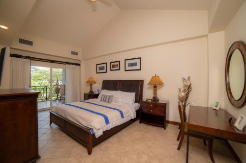 Ένα ή περισσότερα κρεβάτια σε δωμάτιο στο Veranda 6C - 3 bdr 3 bath