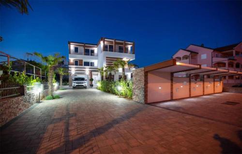 2 Bedroom Stunning Apartment In Vodice