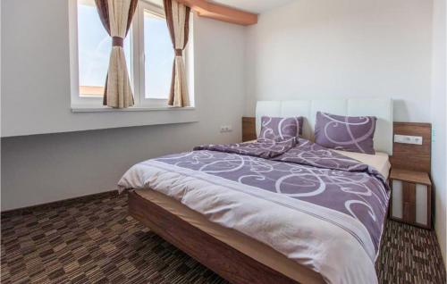 2 Bedroom Stunning Apartment In Vodice