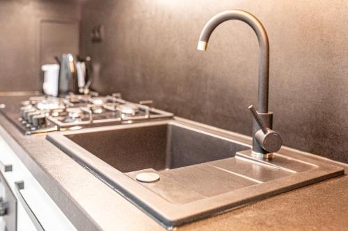 Compact Luxury by JR City Apartments