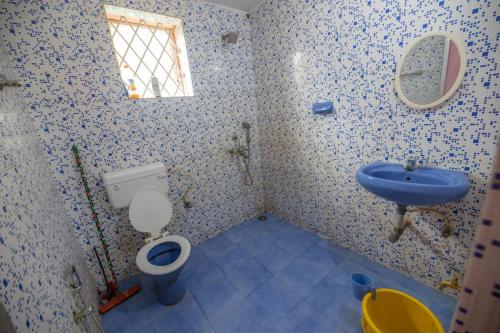 Koupelna v ubytování Page three stays and backpackers hostel