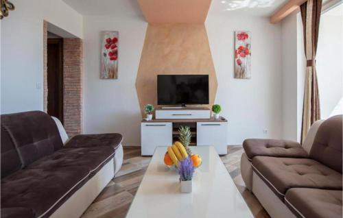 1 Bedroom Stunning Apartment In Vodice