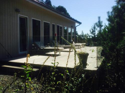 Κήπος έξω από το Modern Design Villa On Älgö Island