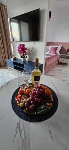 Copper Apartment Gdańsk by the European Solidarity Centre