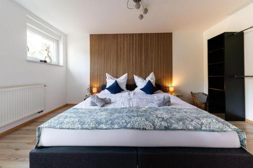 Postel nebo postele na pokoji v ubytování Ferienwohnung-Auszeit-im-Schwarzwald