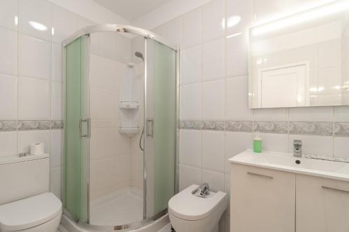 Spacious 2 bdr apartment heated pool, garage