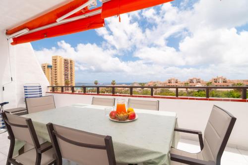Spacious 2 bdr apartment heated pool, garage
