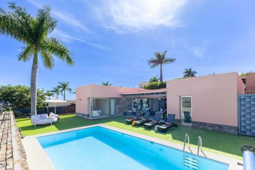 Solara by VillaGranCanaria