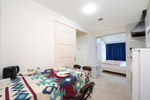 Modern 2DK Apt Umeda Area 1 min to Metro Direct from KIX Balcony & Luxury Comfort