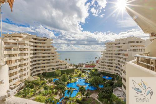 BenalBeach excellent Apt with front sea views