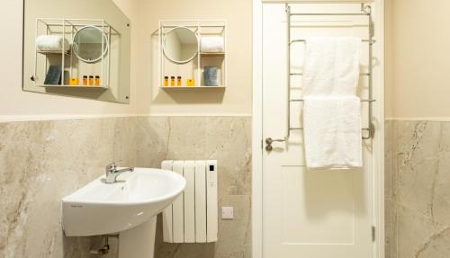 Ένα μπάνιο στο Synergy Patrick Street