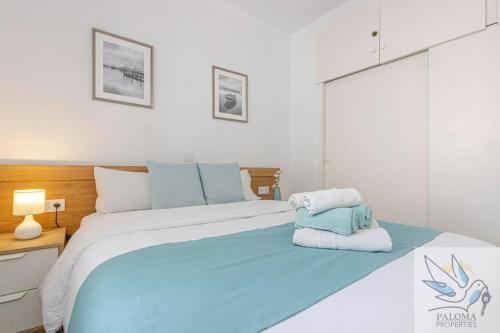 BenalBeach excellent Apt with front sea views