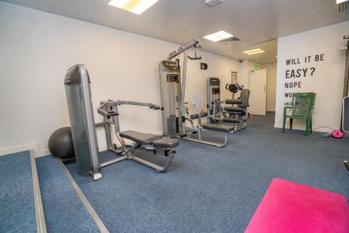 Gimnasio o equipo deportivo en Budget En-suite Room in Coventry City Centre