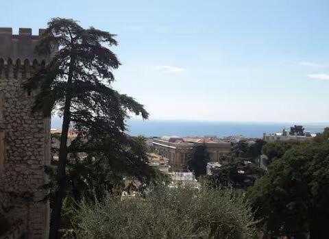 1 chambre chez l'habitant, vue mer, ville et plage