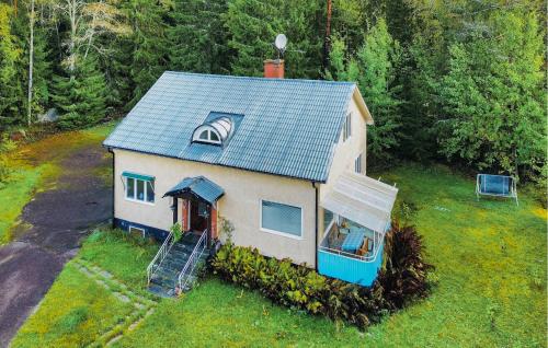 Το κτήριο όπου στεγάζεται  η παραθεριστική κατοικία