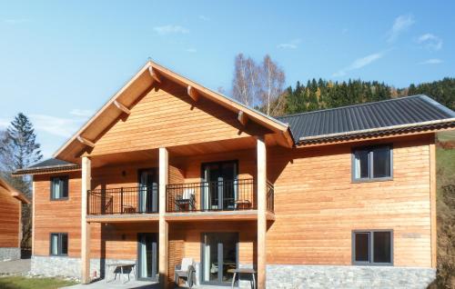 Το κτήριο όπου στεγάζεται  το διαμέρισμα