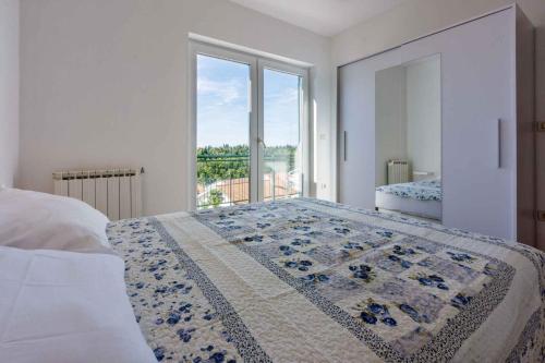 One-Bedroom Apartment in Crikvenica LXVI