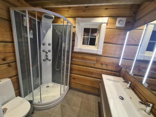 Ένα μπάνιο στο Luster Lodge