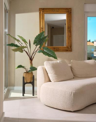 Sea & Sky - Boutique Sea View Apartment with Large Terrace