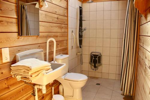 Koupelna v ubytování Western City Troyes