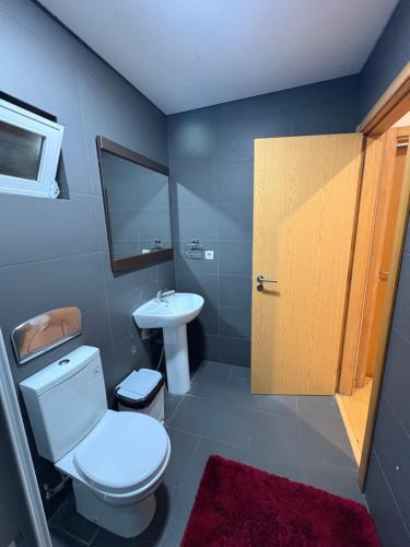 Ένα μπάνιο στο Quarto Relaxante e Agradável