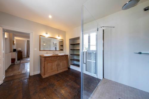 Ένα μπάνιο στο Langlade Estate