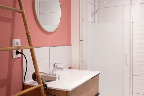 Ένα μπάνιο στο Au pied du Clocher - Centre ville