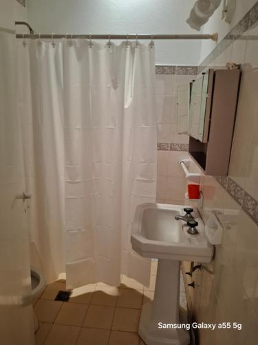 Ένα μπάνιο στο los nonis