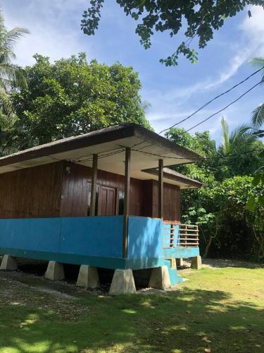 Budova, kde se chata nachází