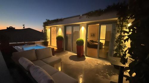 La alberca dentro o cerca de Taksim Juno Residences