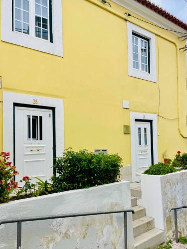 Cacilhas (Tagus River Apartment)