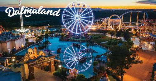 Бассейн в APARTMAN SILVA или поблизости