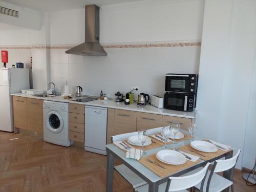 Kuchyň nebo kuchyňský kout v ubytování Ático By Alhaurín Loft City Center