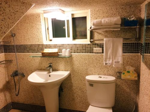 Un baño de Fall in love Karuizawa Hostel