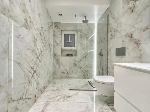Elaia Luxury Selections - Aqua Marine