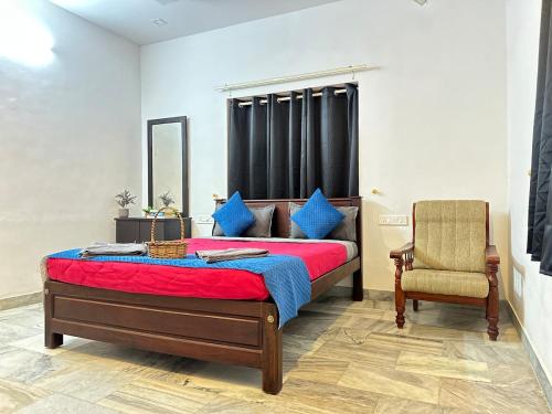 Ένα ή περισσότερα κρεβάτια σε δωμάτιο στο The Beach Manor 3BHK by Halcyon Traveltech