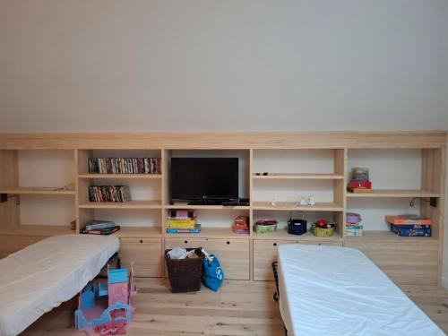 Μια τηλεόραση ή/και κέντρο ψυχαγωγίας στο Saint Michel Escalus