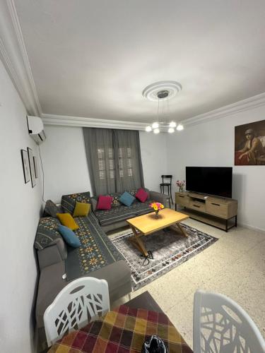 Μια τηλεόραση ή/και κέντρο ψυχαγωγίας στο Cosy appartement