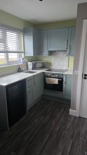 Lodge Causeway studio flat in Fishponds Bristol photo 5