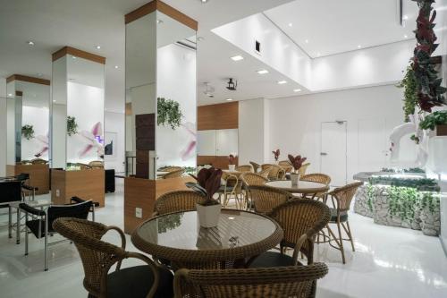 Χώρος καθιστικού στο Hotel Normandie - by Easy Hotéis