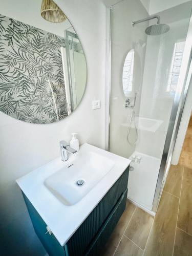 At 61 Charm Apartment Rome center
