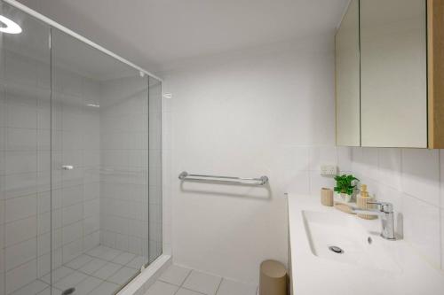 Ванная комната в Expansive Coolum Beach Apartment
