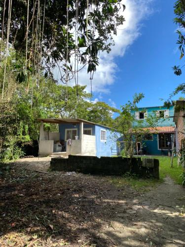 Aed väljaspool majutusasutust casa de temporada litoral Boraceia Beach