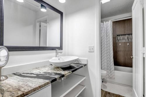 Koupelna v ubytování Bermuda Bungalow - 3BR stay w BBQ