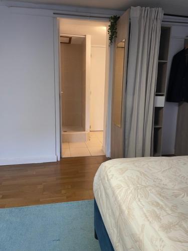 Afbeelding uit fotogalerij van Chambre avec SDB privé in Montpellier