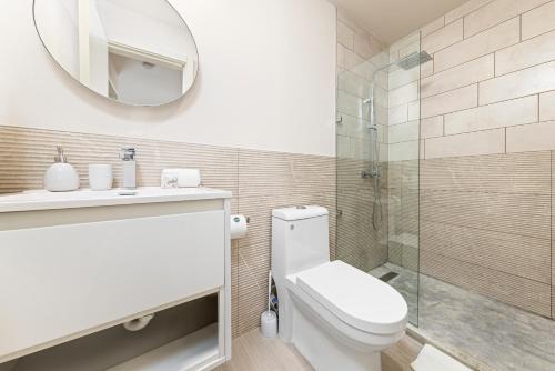 Ένα μπάνιο στο Casco View Life